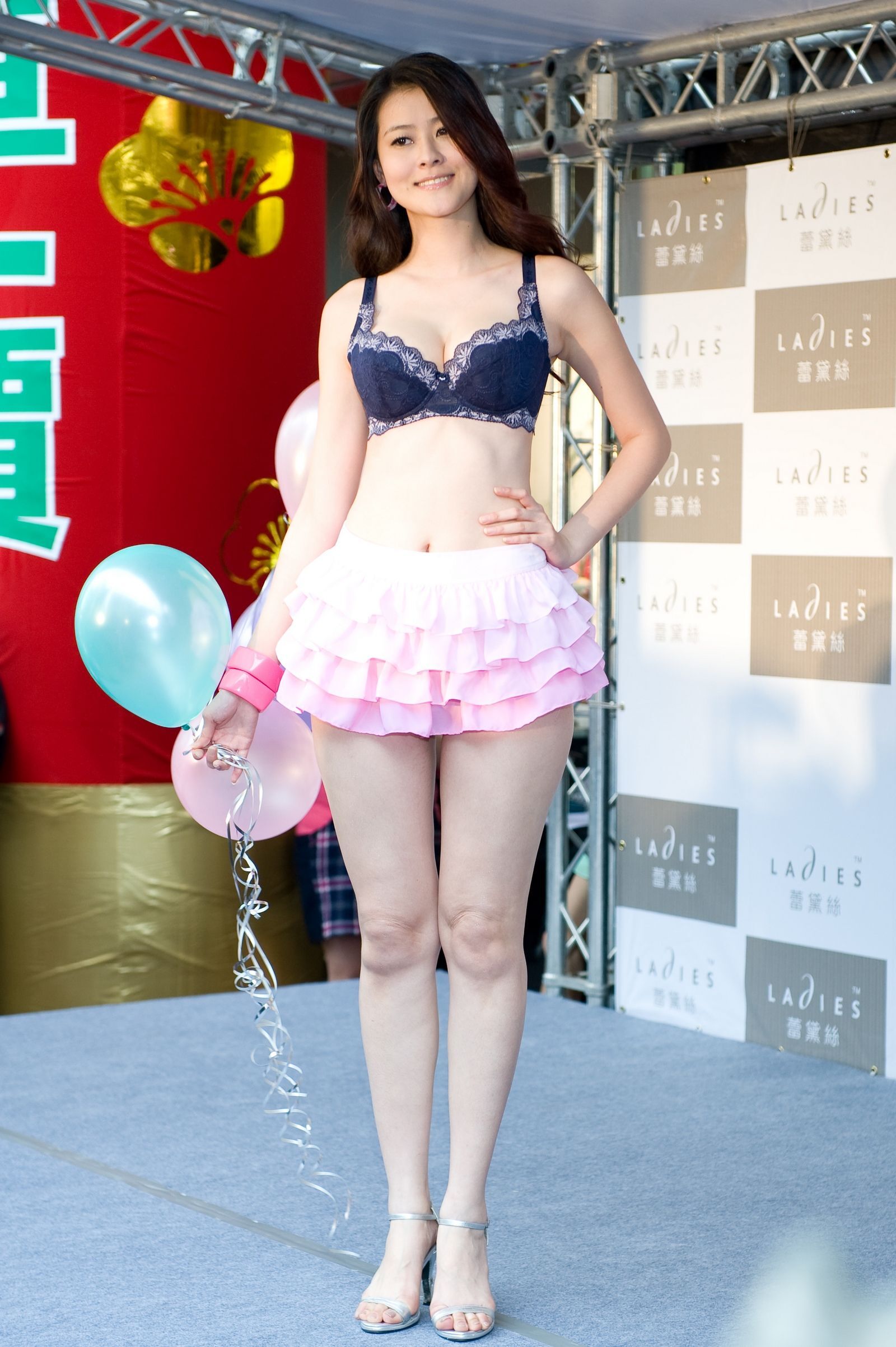 陈乔恩力挺大胸女人 IVY－M-etel show [展会]